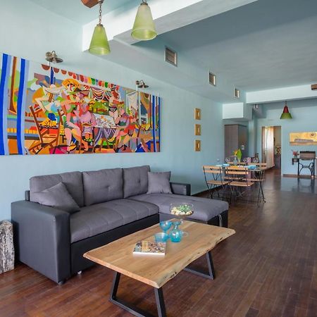 Out Of The Blue Apartment นีดรี ภายนอก รูปภาพ