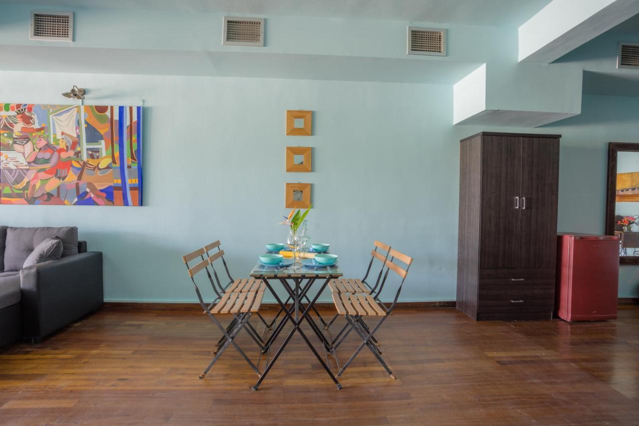 Out Of The Blue Apartment นีดรี ภายนอก รูปภาพ